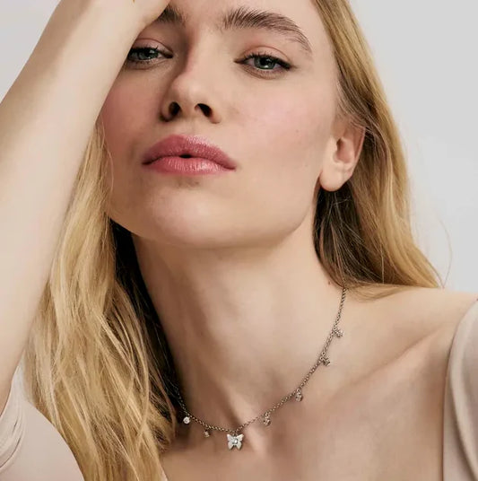 قلادة نومينيشن بفراشة مرصعة زركونيا فاخرة