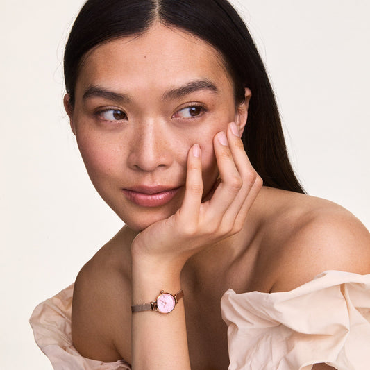 ساعة دانيال ولينغتون 19 روز جولد أنيقة