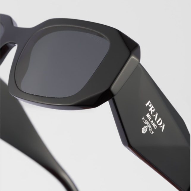 نظارة برادا نسائي اطار أسود